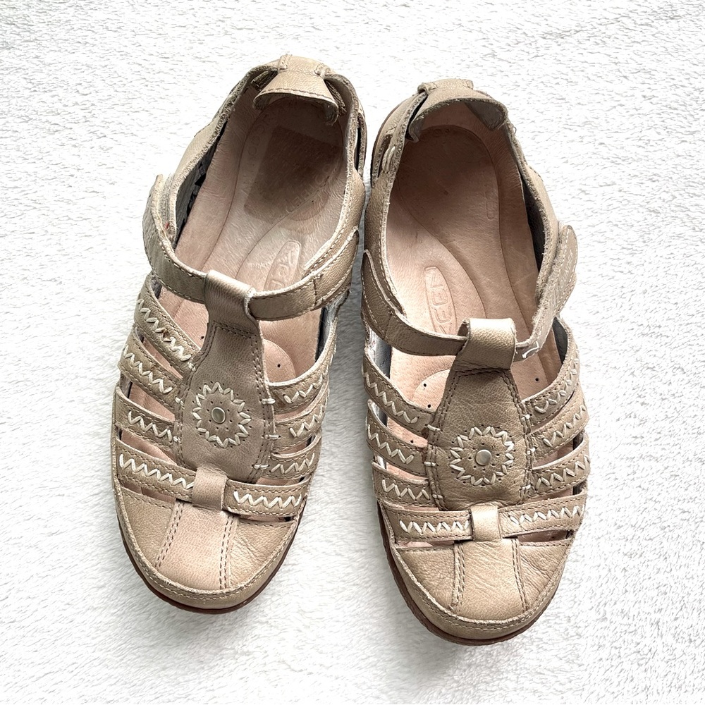 Keen All Rounder Tan Sandals Women’s Size 7